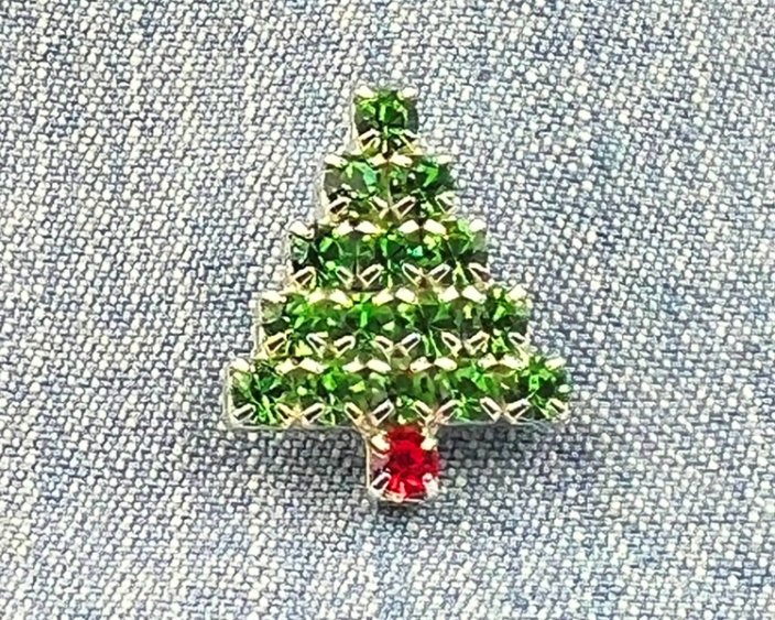 Christmas pin - Christmas tree Peridot/silver