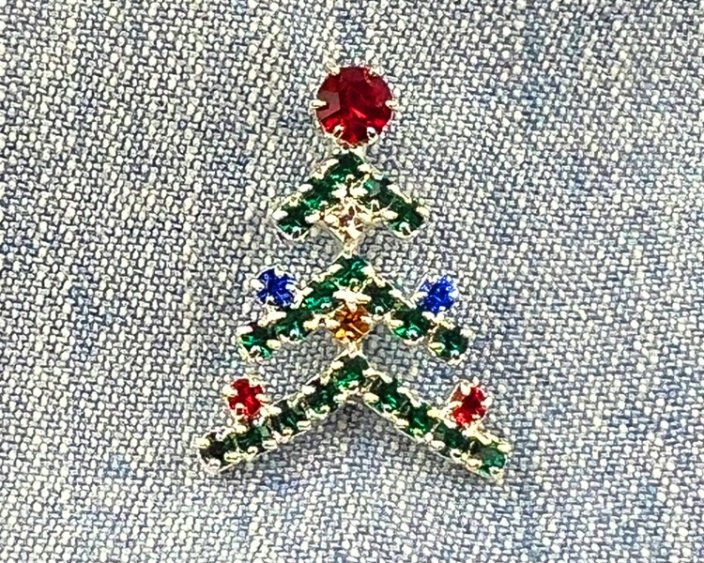 Vianočná brošňa - vianočný stromček Dark multi/strieborná