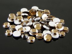 Preciosa šatonová růže nažehlovací ss16 Smoked Topaz