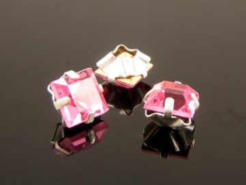 Preciosa MC Square in Flower Sew-on Setting - Color - Garnet