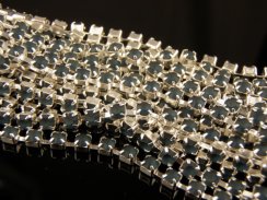 Rhinestone cupchain